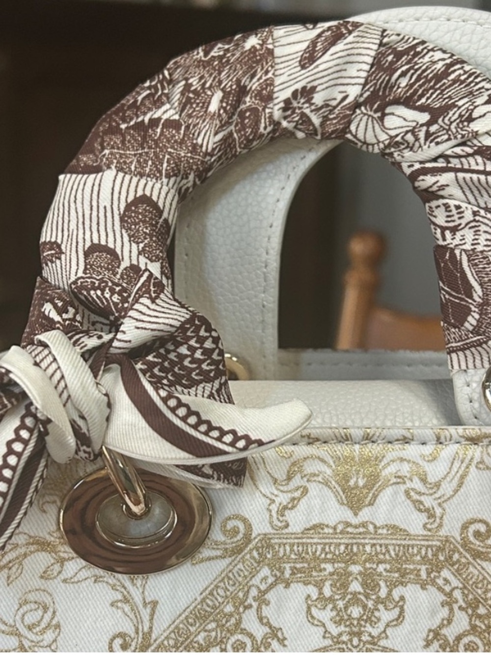 Dior Beauty Lady Dior Mini Bag, white and gold baroque print - Picture 3 of 8